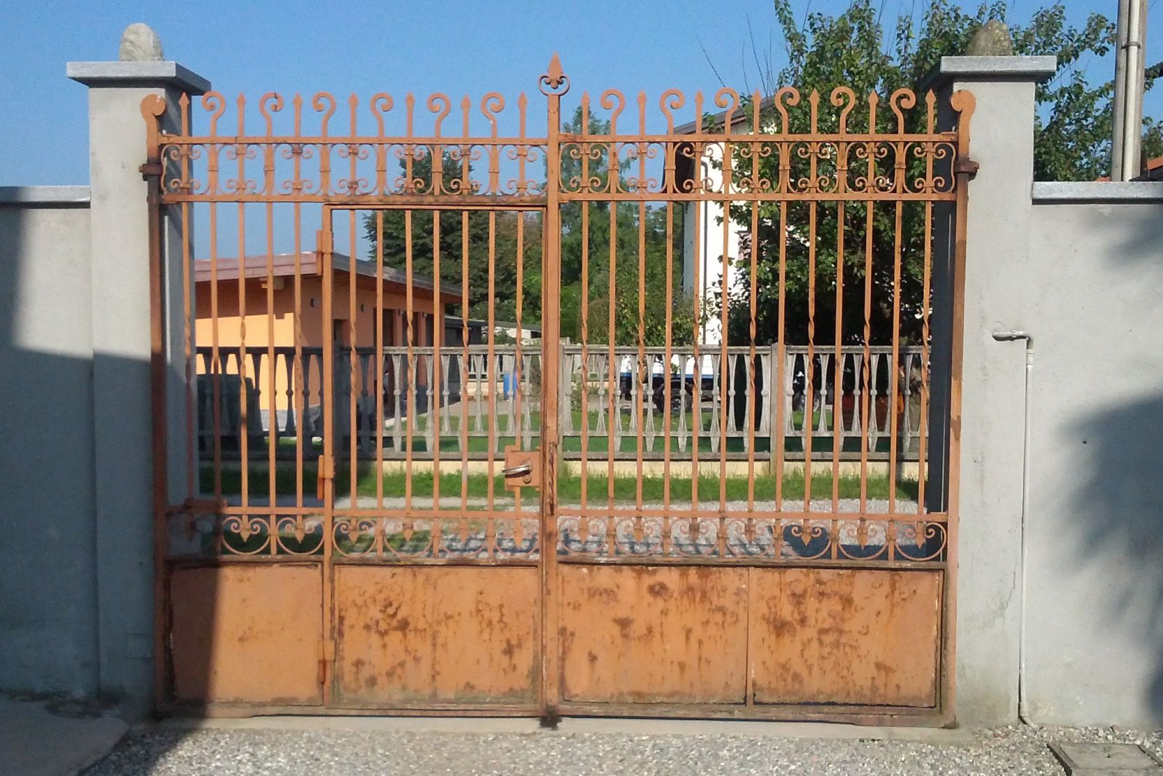 image001